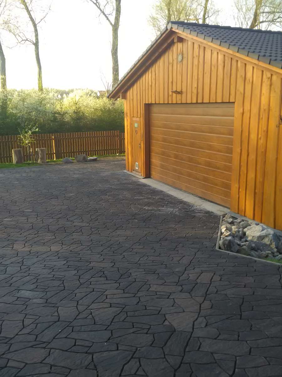 Zámkové dlažby, komunikace